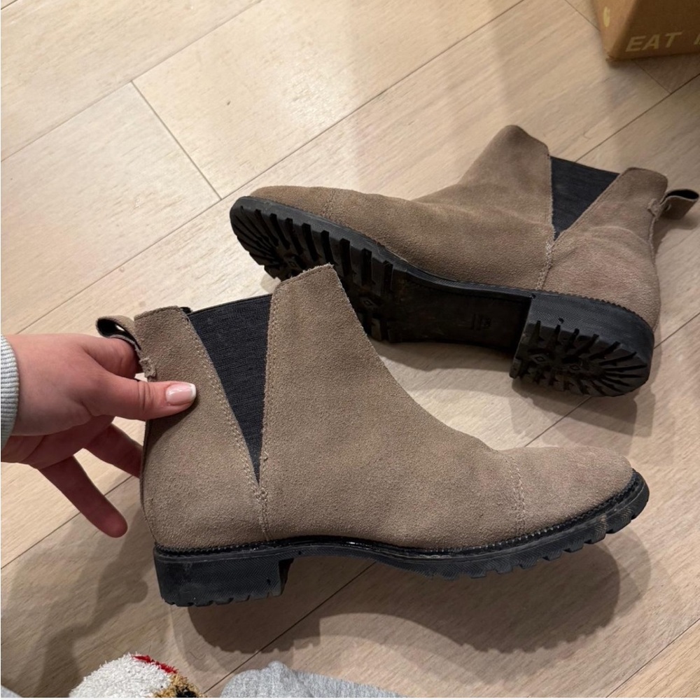 TOMS Cleo water-resistant suede Chelsea boots taupe grey water tan